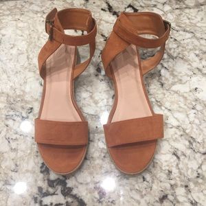 Short Block Heel Tan/Brown Sandals